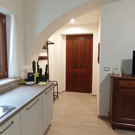 La Casa Di Abe - *